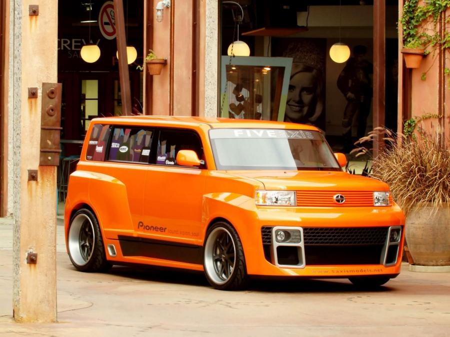  Scion xB DJ Widebody Concept by Five Axis 2005 года  (фото 1 из 12)